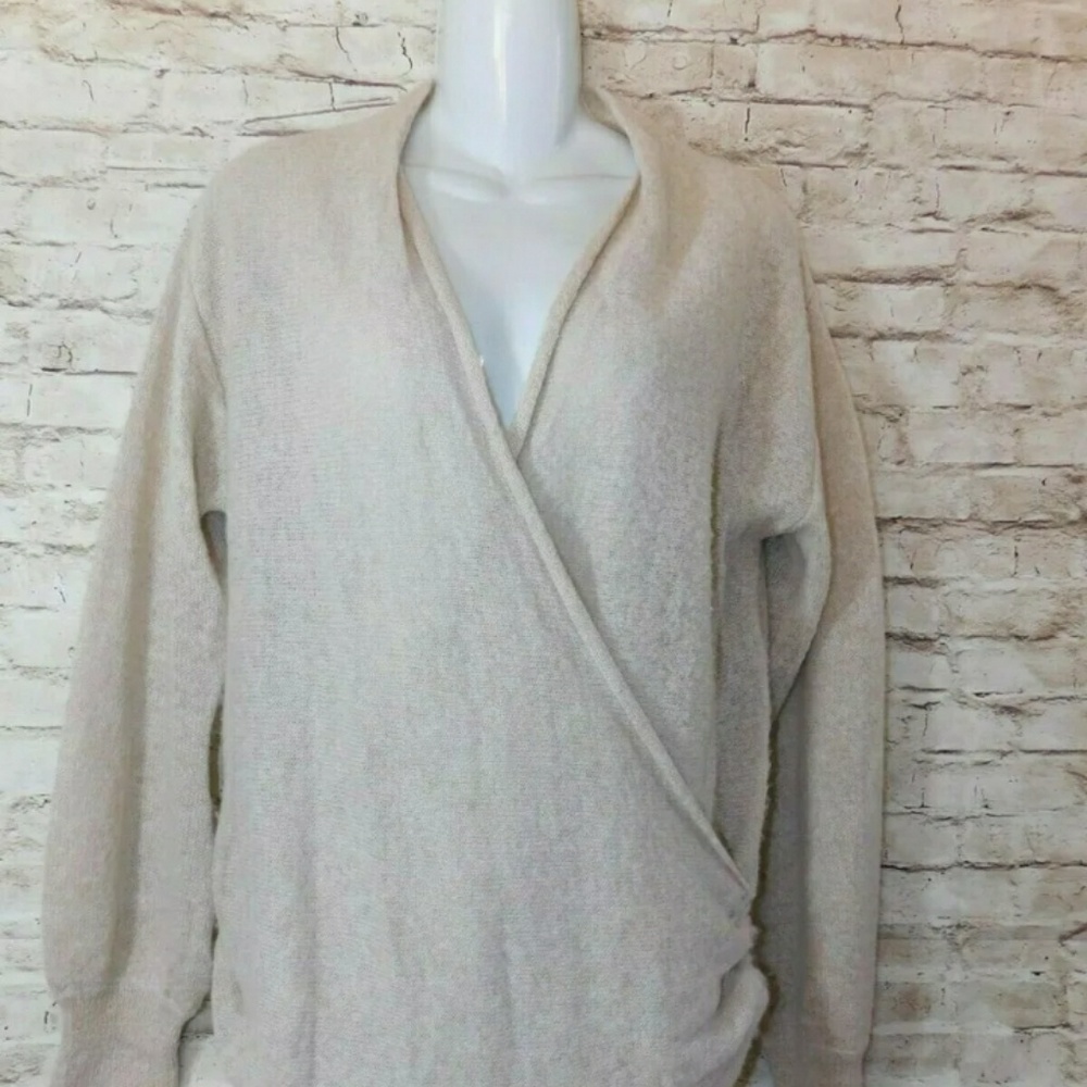 Leith Blouse Medium Acrylic Wool Mohair